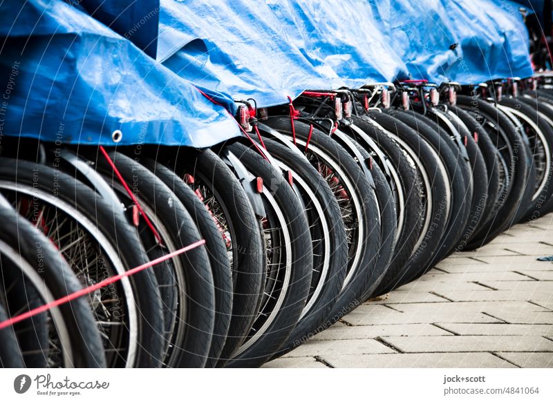 A set of rental bikes in the winter break Bicycle Means of transport turned off Beaded Authentic Row tarpaulin Collection Side by side Many Winter break Wheel