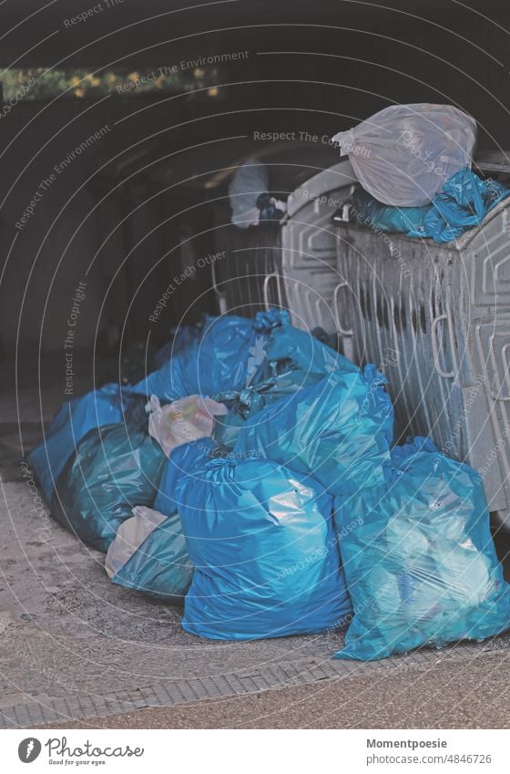 garbage Waste bins Trash refuse sacks Garbage bag Blue Dispose of Waste management Throw away Recycling Refuse disposal Environmental protection Trash container
