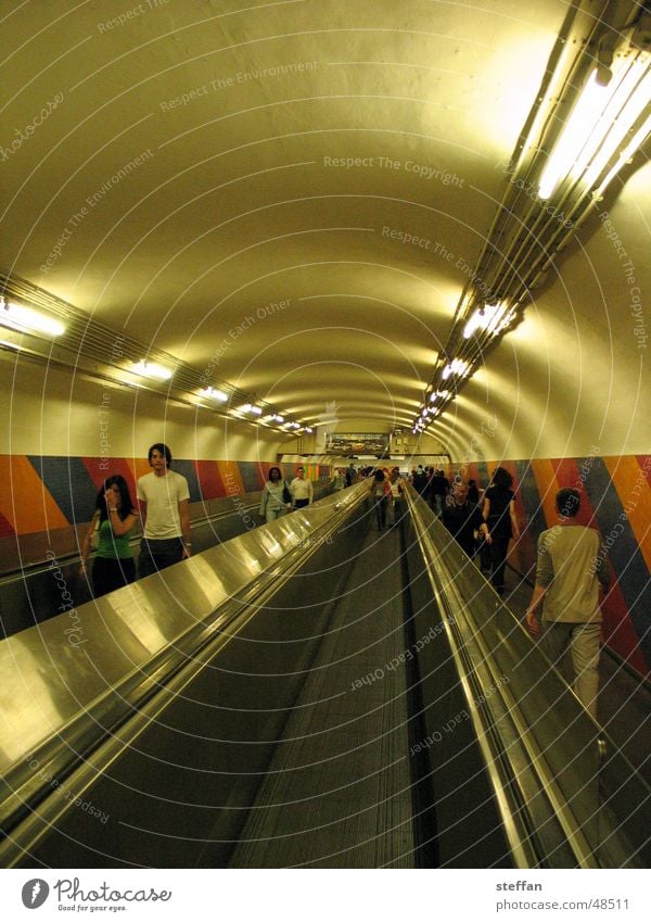 tunnel vision Paris Tunnel Moving pavement Geometry Underground