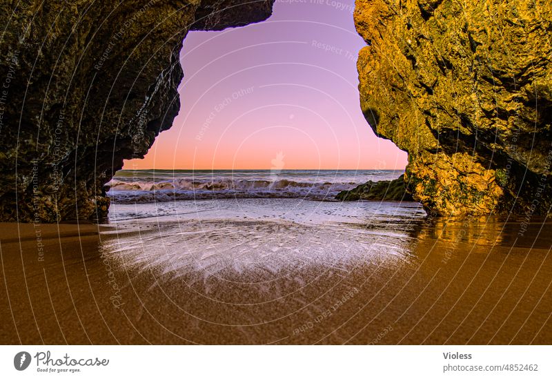 Küstenliebe Portugal Algarve Strand Sonnenuntergang Fels Welle Gale Urlaub Entspannung Fernweh