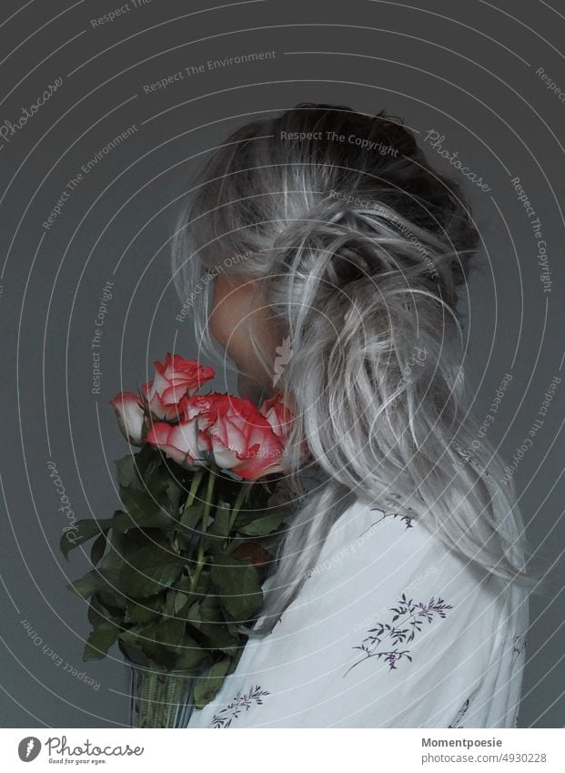 gray haired young woman holding bouquet of roses White Pink Love Gift Gray-haired youthful Old White-haired Dress Blouse Shirt Bouquet token of love Plant