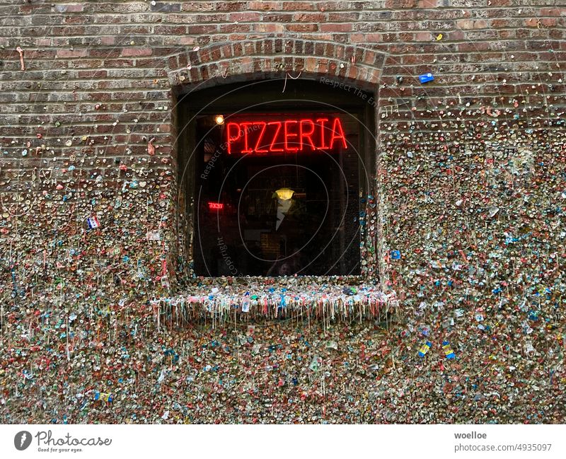 The Gum Wall Pizzeria Post Alley, Seattle Chewing gum Bubble gum Wall (building) Brick wall bricks pizzeria Restaurant Window Neon light Neon sign ugly