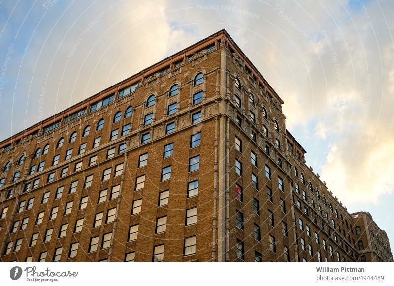 Peabody Hotel hotel industry Old Old building Building Architecture Exterior shot Colour photo Facade Manmade structures Town Vacation & Travel Tourism Downtown