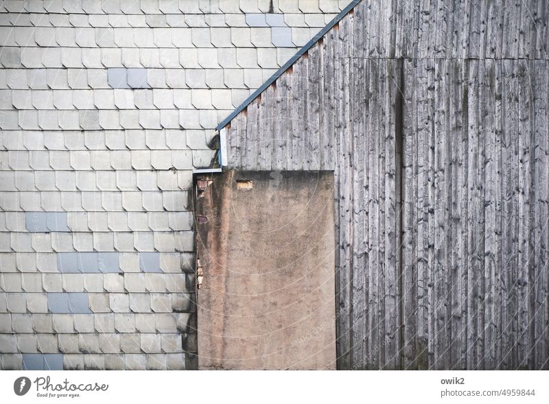 Slate and wood Roof construction roof edge Old town Surface structure Graphic precipitously obliquely Roofscape Tiled roof Beaded Formation