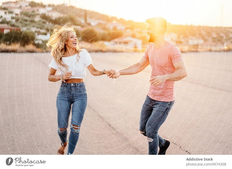 Beach Couple Poses Ideas | Girlfriend-Boyfriend Sunset Photoshoot Ideas On  Beach - YouTube