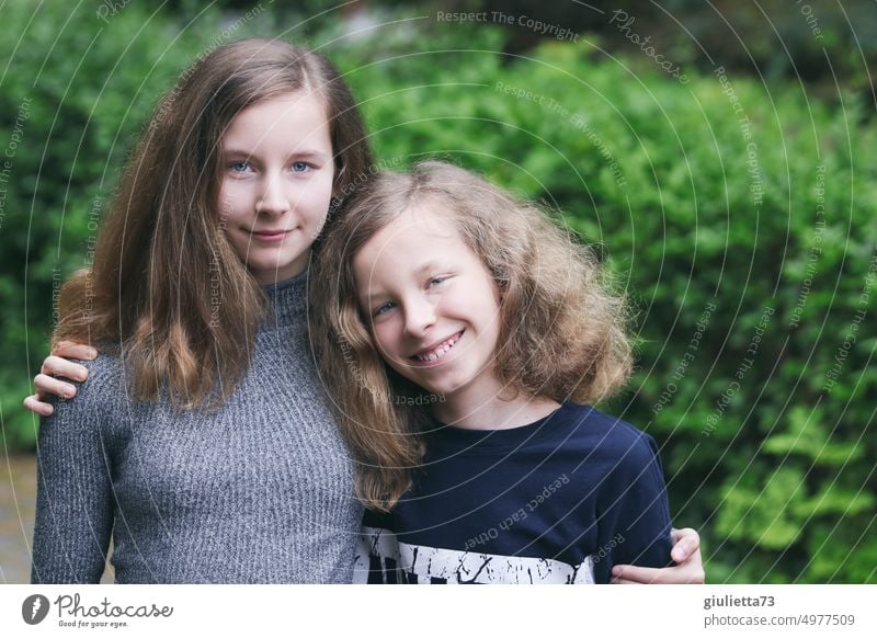 500! | Big sister, little brother -> Sibling love portrait Brothers and sisters Sister 11 years 14 years Girl Boy (child) Exterior shot Looking into the camera