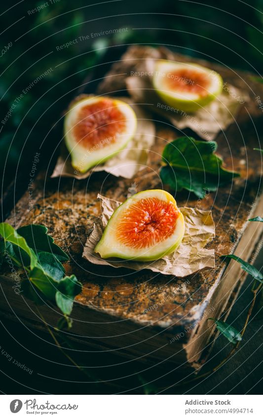 Figs on wooden chopping board autumn fig food fresh fruit grocery harvest healthy juicy natural organic raw red rustic season sweet tasty tropical vitamin