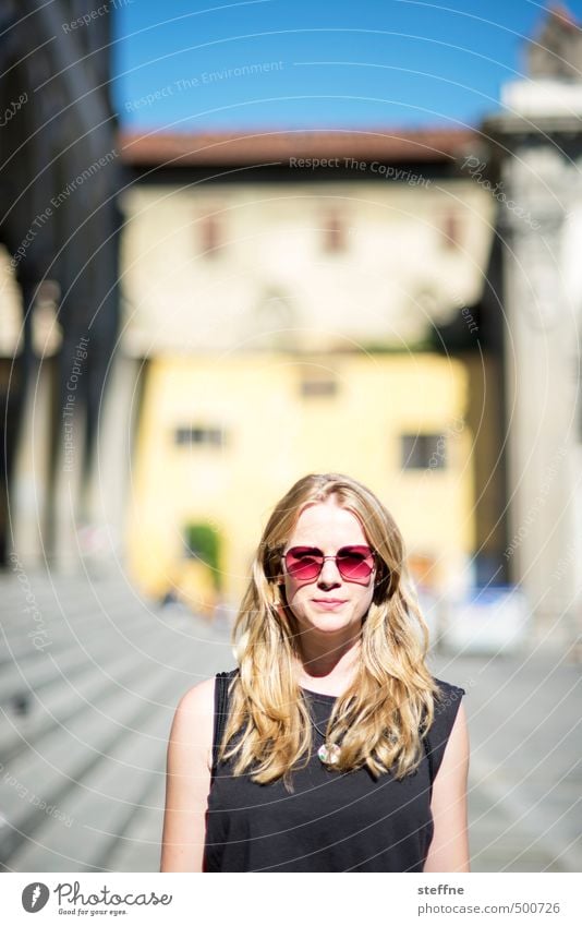 Portrait of a young woman Human being Feminine Young woman Youth (Young adults) 1 18 - 30 years Adults Florence Sunglasses Blonde Long-haired Part Beautiful