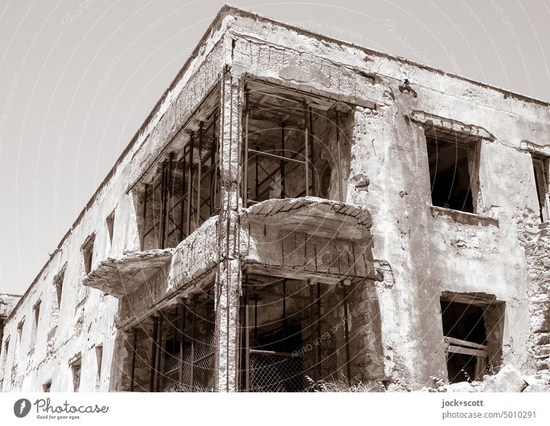 dilapidated and damaged house House (Residential Structure) Architecture lost places Transience Change Old Ravages of time Destruction forsake sb./sth.
