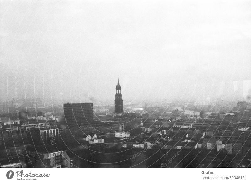 Filthy weather / Photo 600 Hamburg Michel Landmark Town panorama black-white Tourist Attraction Architecture Port City Exterior shot Building Deserted