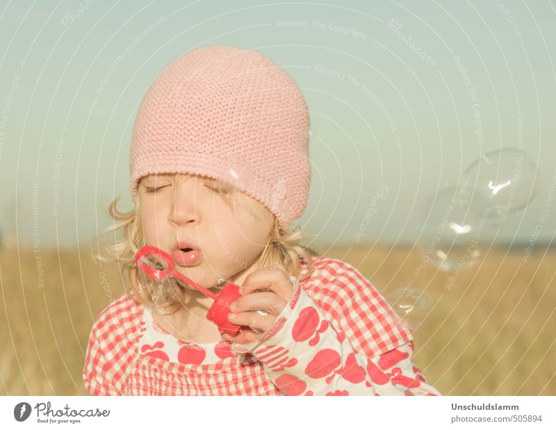 Billion Bubbles in My Mind Lifestyle Joy Leisure and hobbies Playing Children's game Soap bubble Summer Human being Girl Infancy Face 1 3 - 8 years Cap Blonde