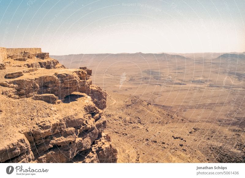 Wüste Landschaft in Israel Film Isreal Korn Naher Osten Reisefotografie Reisen Sommer Süden analog landschaft vogelperspektive Draufsicht Überflug beeindruckend