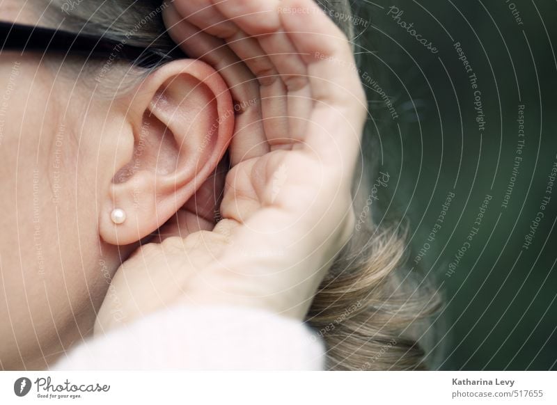 Listen Senses Calm Feminine Woman Adults Head Ear Hand 1 Human being Earring Blonde Long-haired Listening Authentic Natural Prompt Curiosity Surprise Noise