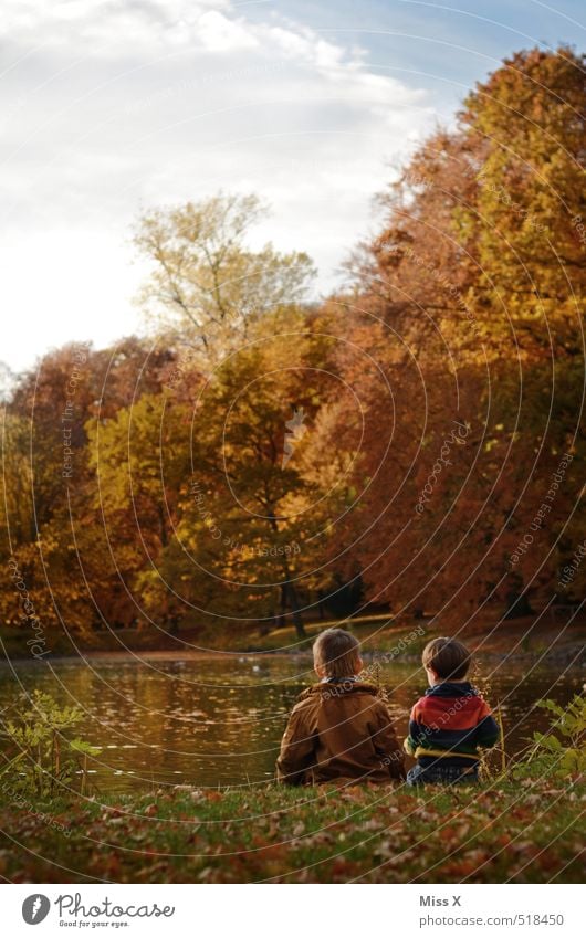 Two in autumn Leisure and hobbies Fishing (Angle) Trip Adventure Child Toddler Brothers and sisters Family & Relations Friendship 2 Human being 1 - 3 years