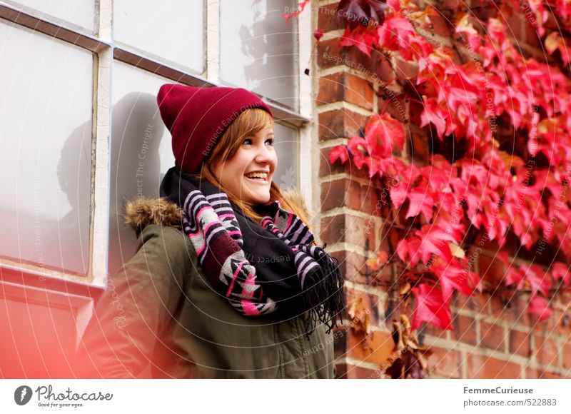 Red autumn (IV). Feminine Young woman Youth (Young adults) Woman Adults 1 Human being 13 - 18 years Child 18 - 30 years Environment Nature Beautiful weather