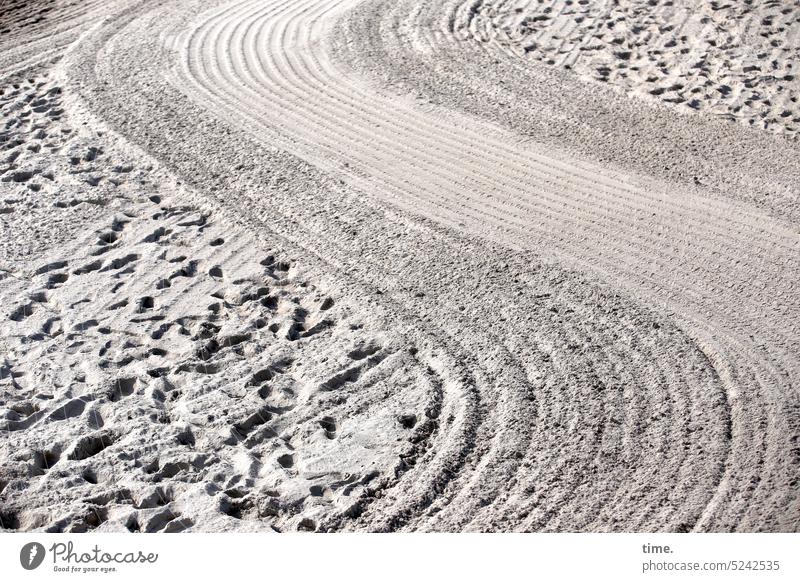Beach rake in celebration mood Beach cleaning footprints Skid marks Perspective Baltic coast Nature Bird's-eye view Sand Swept raked Sand cleaning Curve