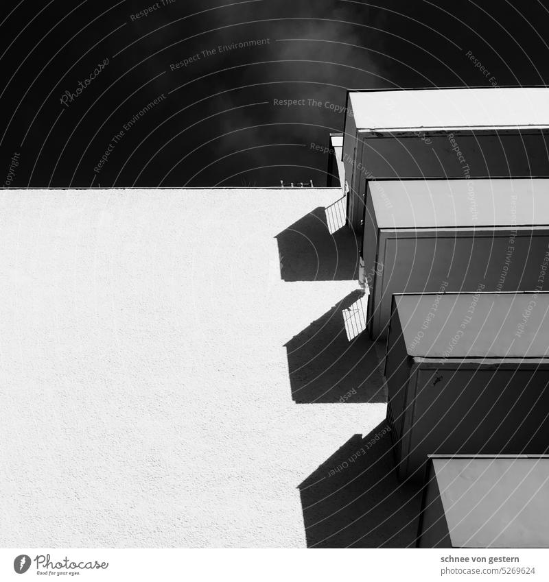 balkonies House (Residential Structure) Architecture Balcony Shadow Black White Building Window Facade Exterior shot Wall (building) Day Deserted Town Light