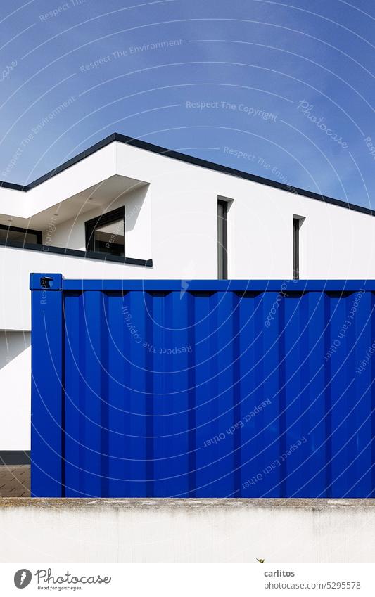 Blue container in front of the White House Container Architecture Sky House (Residential Structure) Modern Facade Window