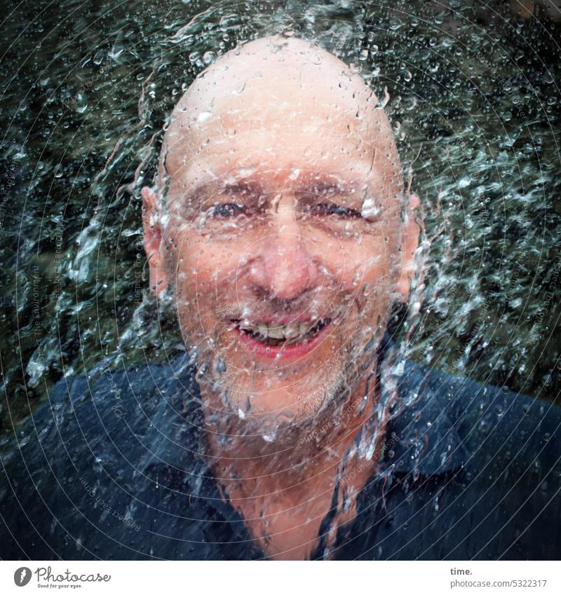 Lost Land Love II - Cooled head stays fresh longer Man portrait Bald or shaved head Fresh Refreshment ardor Water Inject Laughter Joy cheerful Relaxation fun