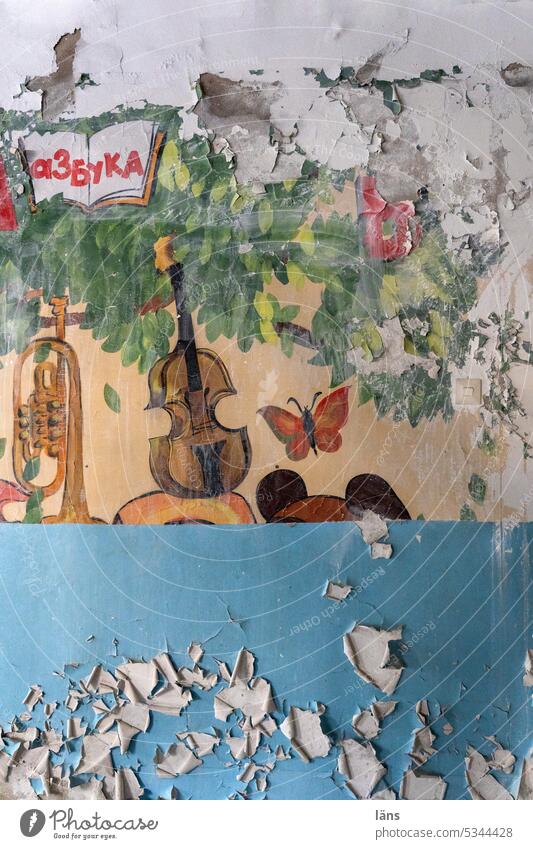 Lost Land Love ll mural mural painting Wall (barrier) Wall (building) Change illustration Violin Trumpet Scene Butterfly lost places Flake off flaking paint