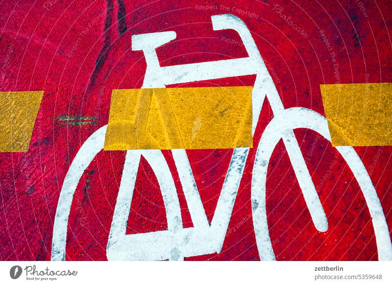 Transport turnaround, rejected Turn off Asphalt Corner Lane markings Driving Bicycle Cycle path holidays locomotion Direct Main street Clue edge Line Left navi