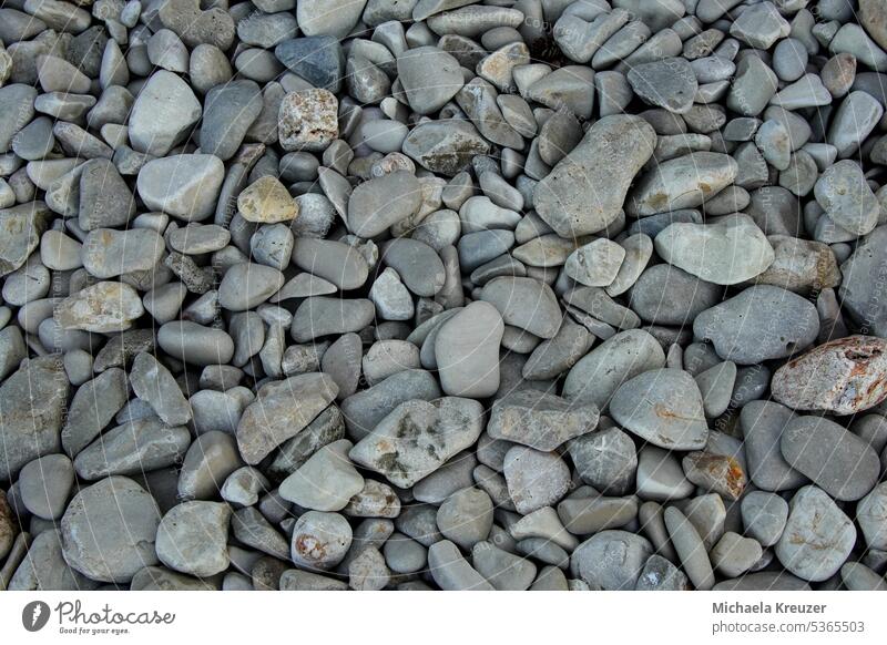 stone beach, gray medium round stones texrfreebrown edged Hard Sharp-edged Structures and shapes Detail Contrast Abstract Deserted Background picture