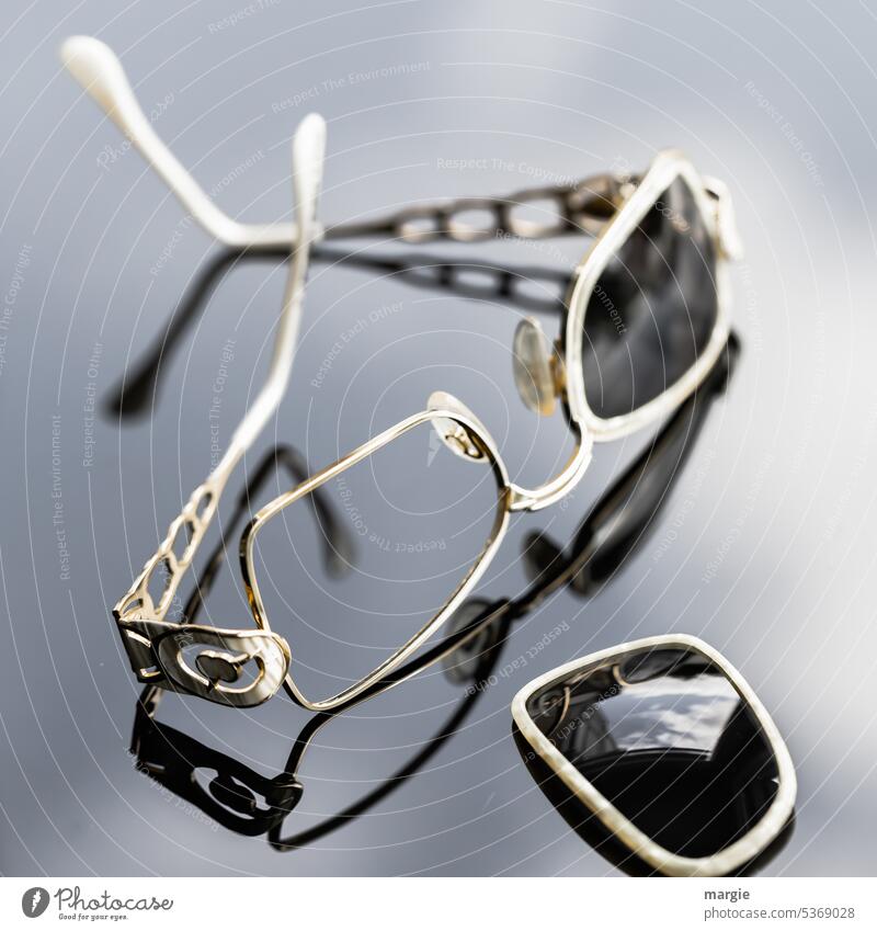 Sunglasses - defective Eyeglasses Shadow Light reflection Reflection Spectacle lenses Hip & trendy Spectacles mirror eyes reclining stylish Design Vista