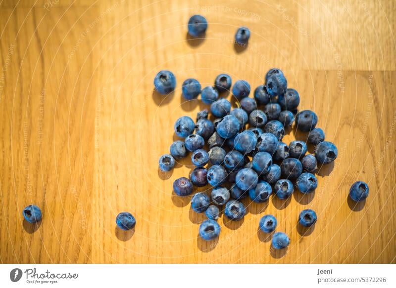 low calorie | blueberries blueberry Fresh Healthy Fruit Nutrition Berries Blueberry Vitamin Food cute Delicious Juicy Mature Summer Fruity salubriously fruit