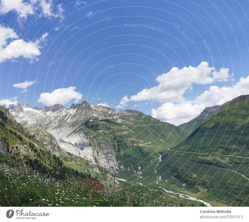 Blick vom Grimselpass zum Furkapass Schweiz Berg Berge Alpen berge urlaub landschaft reise sonne ferien erholung Natur himmel freizeit natur sommer Landschaft