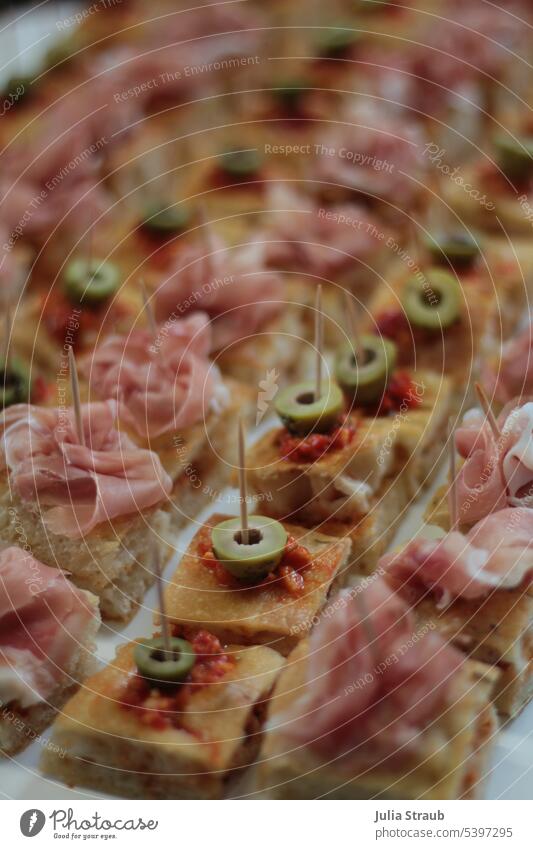 Finger food focaccia with Parma ham and pesto Self-made homemade Olive Green Bread Italian Italian Food Morsels Delicious Tasty Fresh catering Party service