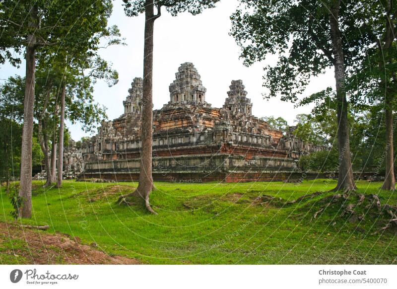 Ta Keo in Siem Reap Khmer temple-mountain Angkor Cambodia sandstone Cambodian culture horizontal Photography famous place tourism travel destinations