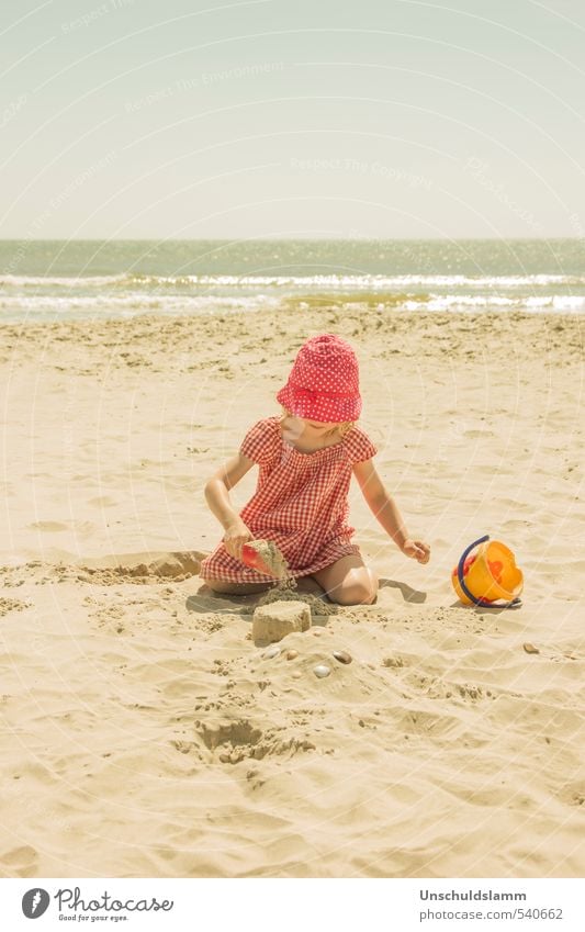 Best time Relaxation Playing Children's game Vacation & Travel Tourism Summer Summer vacation Sun Beach Ocean Girl Infancy Life 1 Human being 3 - 8 years Nature