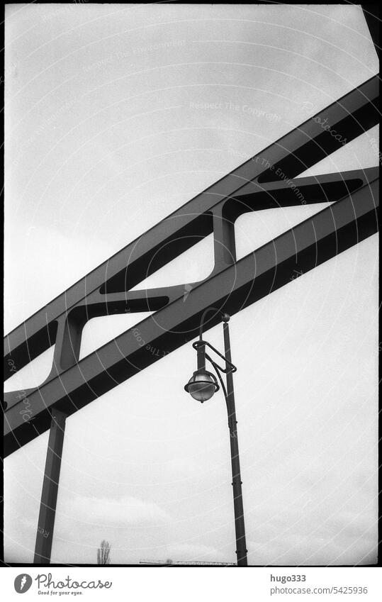 Bar arch bridge Bridge - built construction Black & white photo Construction Architecture Steel Sky Metal Manmade structures Steel construction