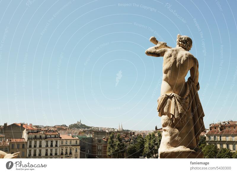 Trompeter am Palais Longchamps, Marseille Statue Held Notre Dame de la Garde Sehenswürdigkeit Urlaubsfoto besichtigen Reisefotografie zurufen Rücken Altstadt