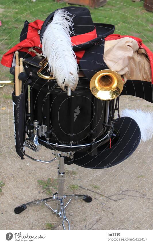 break instruments Musical instruments Break Drum Trumpet Rack Jackets Uniforms red black white black hats white hat feather red hatband Drumsticks Drum stand