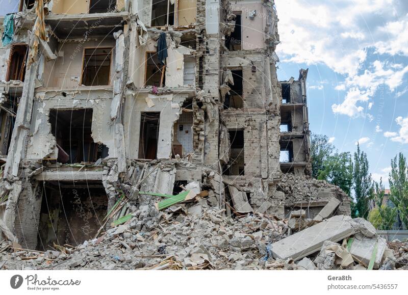 destroyed and burned houses in the city in Ukraine war Donetsk Kherson Kyiv Lugansk Mariupol Russia Zaporozhye abandon abandoned attack bakhmut blown up