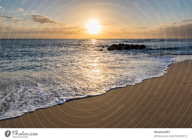 Réunion, West Coast, Saint-Gilles-Les-Bains, beach Plage des Brisants Romantic Sky Absence Absent nature natural world sunset sunsets sundown wave waves Backlit