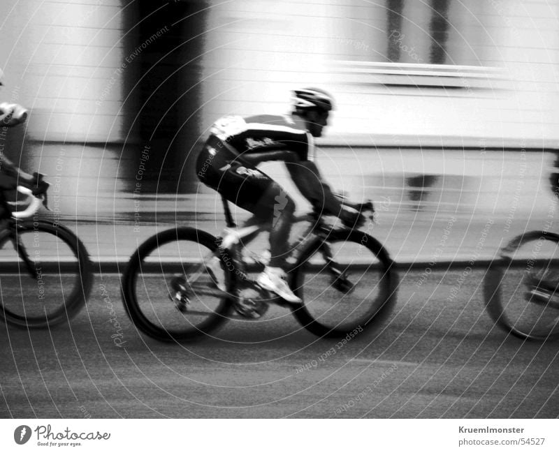cycle races Bicycle Cycle race Rücup Driver Lee Essen Essen-Rüttenscheid Racing driver Black & white photo Movement