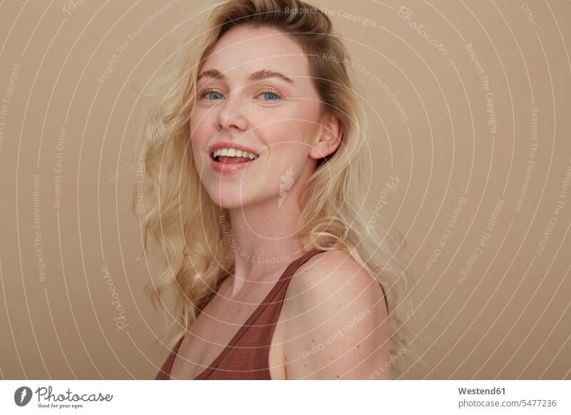 Portrait of blond young woman human human being human beings humans person persons caucasian appearance caucasian ethnicity european 1 one person only