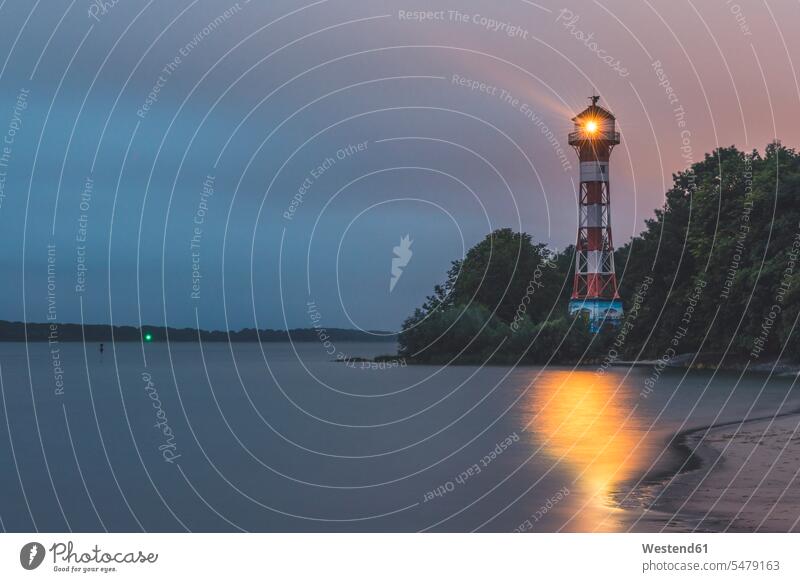 Germany, Hamburg, Rissen lighthouse at dusk Wittenbergen guidance guide guiding nobody evening twilight shore water's edge waterside water edge in the evening