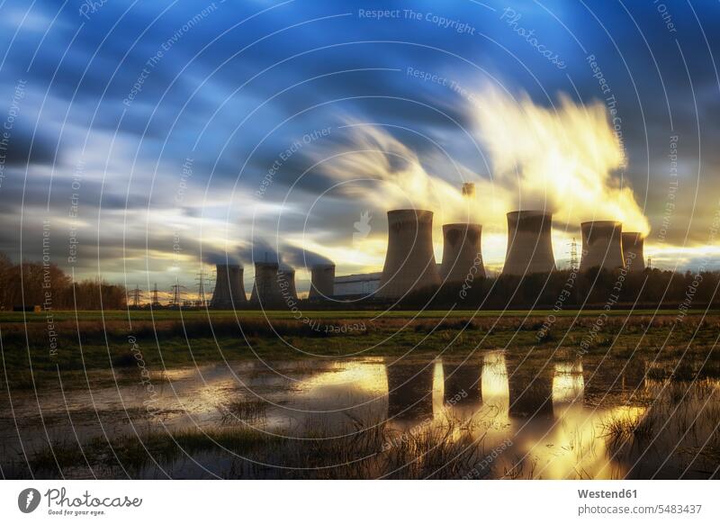 UK, England, North Yorkshire, Drax power station cloud clouds evening in the evening evening mood evening light tranquility tranquillity Calmness