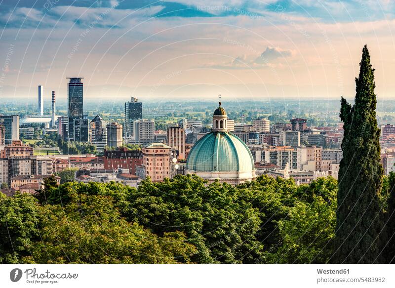 Italy, Brescia, view to the city and cuppola of New Cathedral from Colle Cidneo horizon copy space horizons vastness wide Broad Far wideness dome cupola domes
