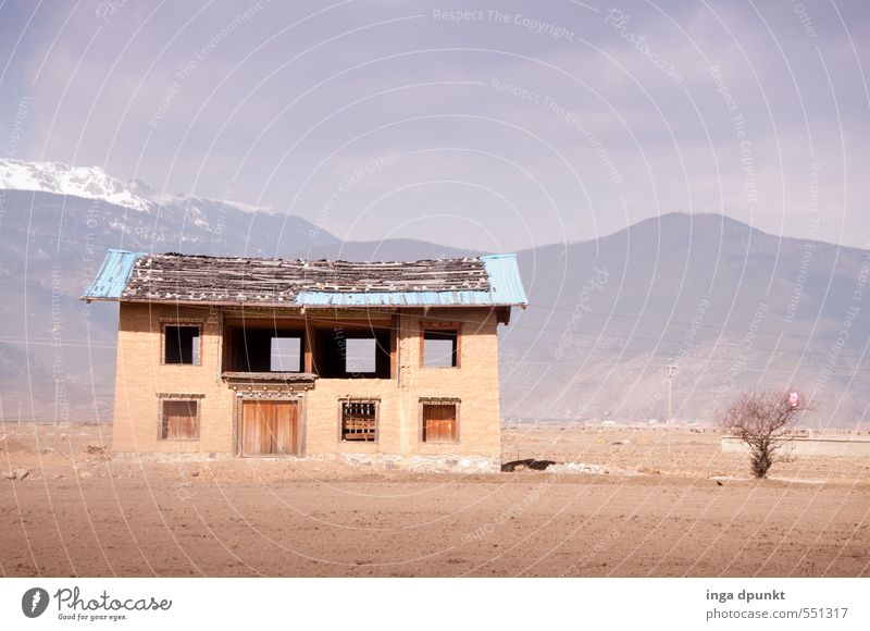 Empty house Environment Nature Landscape Sky Mountain Yunnan China Asia Loneliness Adventure Vacation & Travel House (Residential Structure) Vacancy Tree
