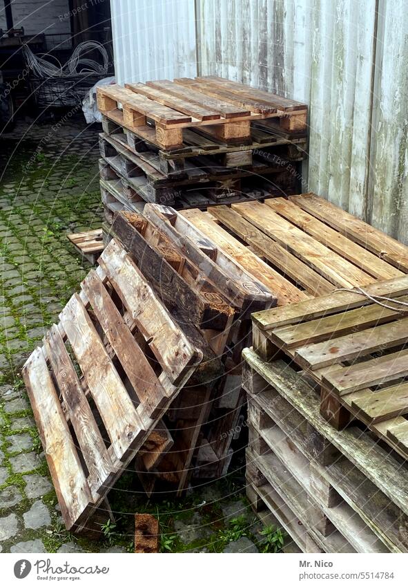 Pallet stacking pallet stacks Palett Wood Logistics disposable pallets Work and employment Stack Storage Backyard Stock of merchandise Packaging material pile