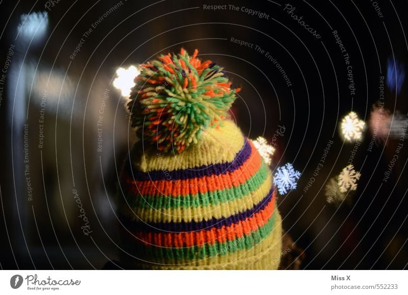 snow cap Human being Head 1 Winter Ice Frost Snow Snowfall Cap Illuminate Cold Warmth Multicoloured Snowflake Crystal structure Ice crystal Tuft Winter clothing