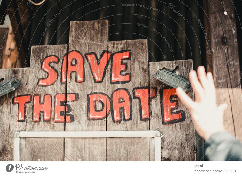 Reach for the next date Invitation Date Feasts & Celebrations Hand Signs and labeling Clue Signage Day Important Memory Orientation Navigation Recommendation