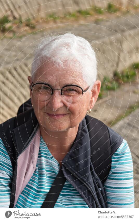 Wide country | A little mischievous | Woman with short gray hair and fashionable glasses person Human being 1 Person portrait portrait of a woman Adults