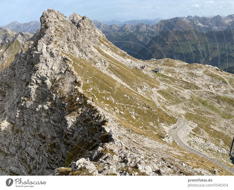 Summit trail Nebelhorn • Mountain Hike »