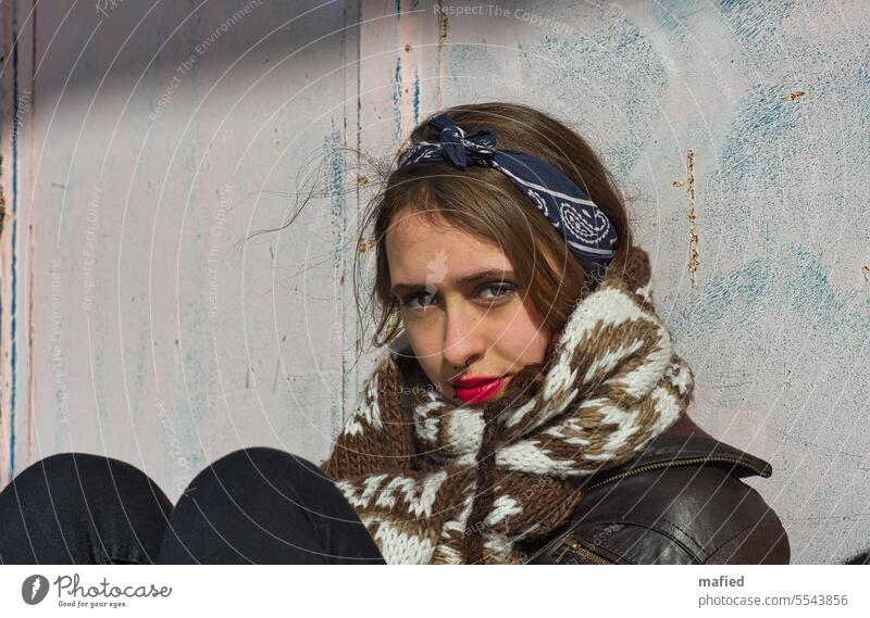Girl picture V/ PC meeting Hamburg 03/2015 Young woman skeptical look Hair Tear red lips Piercing bandana graffiti