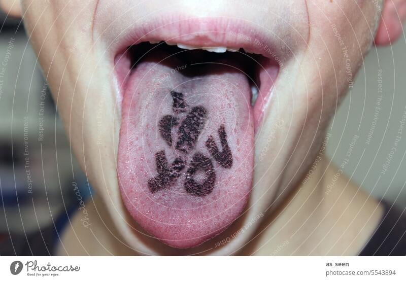 Tongue tattoo Tattoo i love you Love Brash stick out one's tongue Stick out Funny Grimace Face Happiness Joie de vivre (Vitality) show tongue Infancy Child